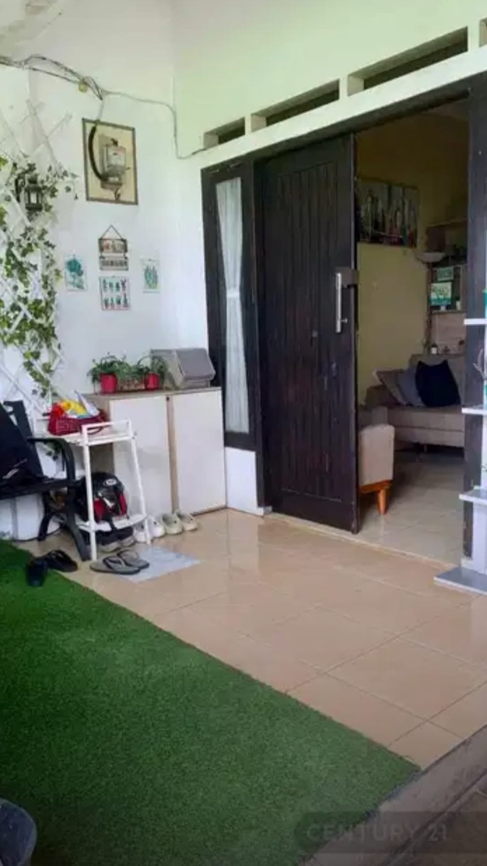 Rumah minimalis, 2 Lantai, bebas banjir siap huni di Graha Bintaro