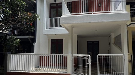 Dijual Rumah Baru 2 Lantai di Renovasi di Cinere