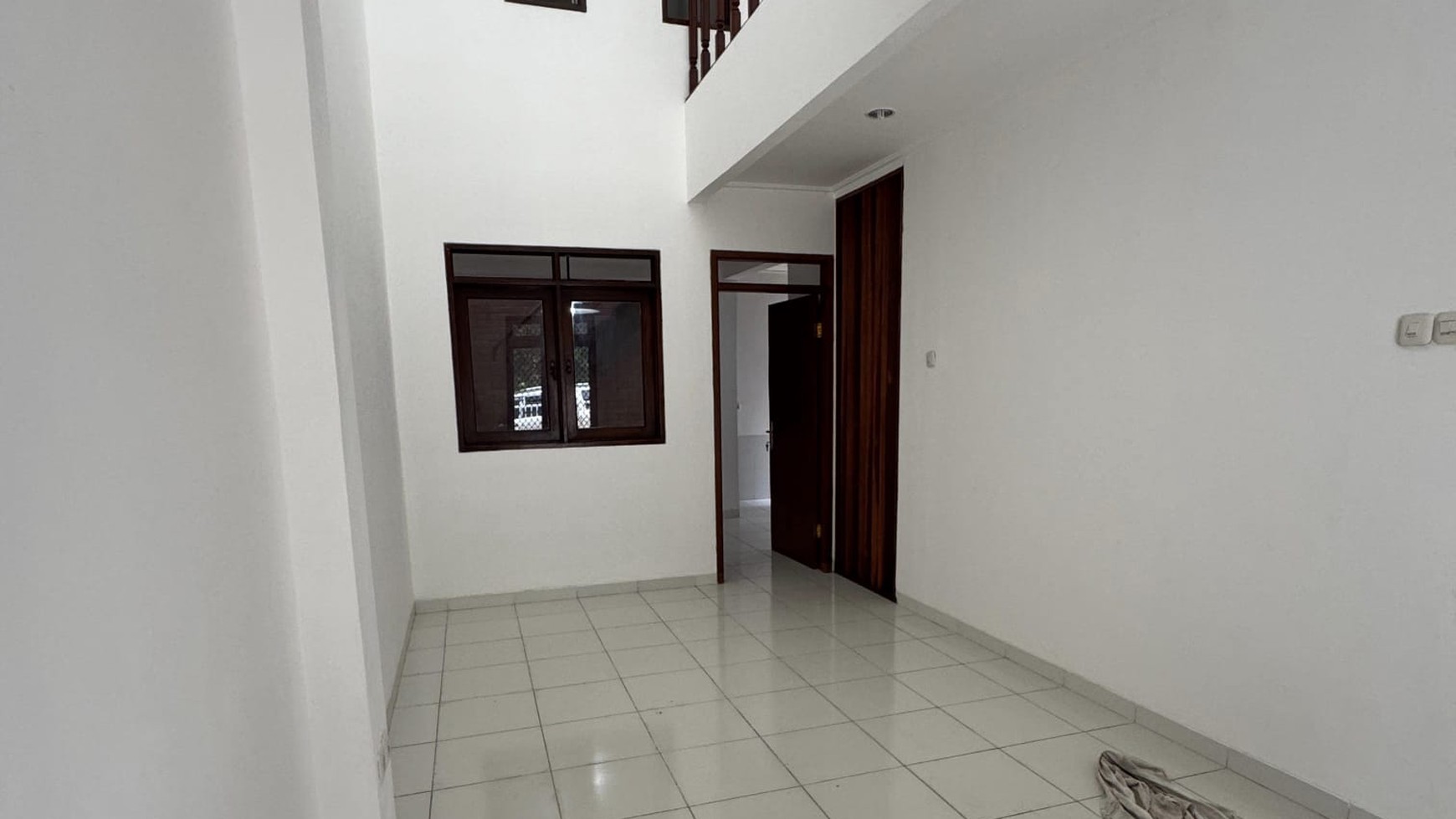 Dijual Rumah Baru 2 Lantai di Renovasi di Cinere