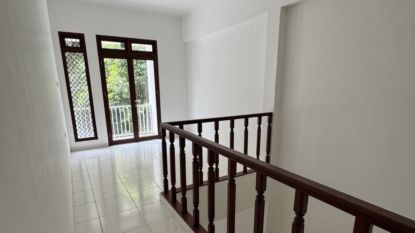 Dijual Rumah Baru 2 Lantai di Renovasi di Cinere