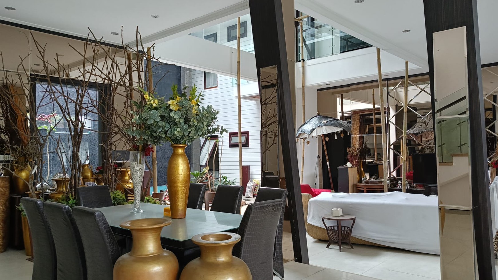 Rumah Hitung Tanah Area Cipete