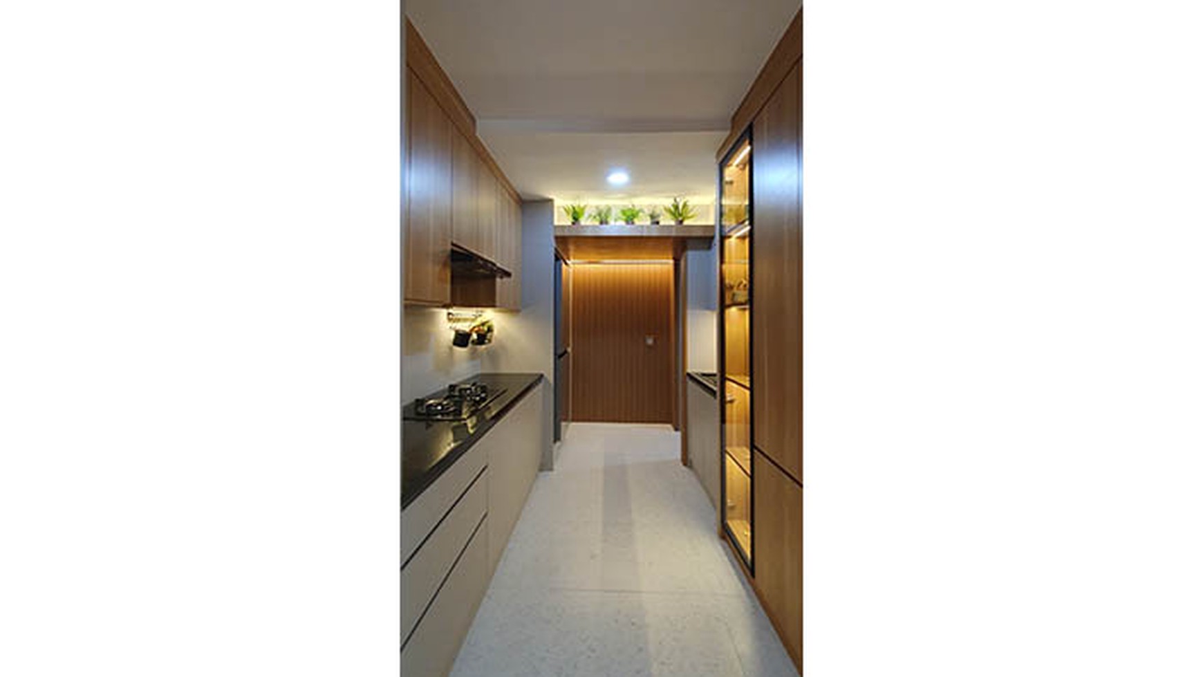 Rumah Hoek Gaya Japan di di Kelapa Molek, Kelapa Gading, Furnished modern