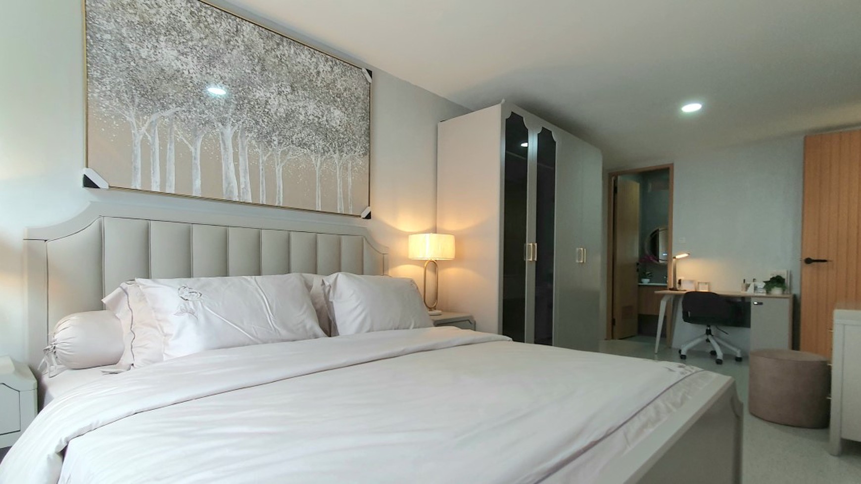 Rumah Hoek Gaya Japan di di Kelapa Molek, Kelapa Gading, Furnished modern