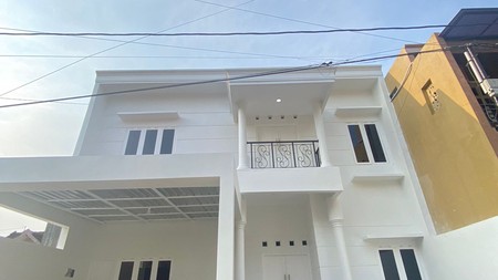 Rumah 5 kamar Dalam perum Tamansari Arum Godean Sleman