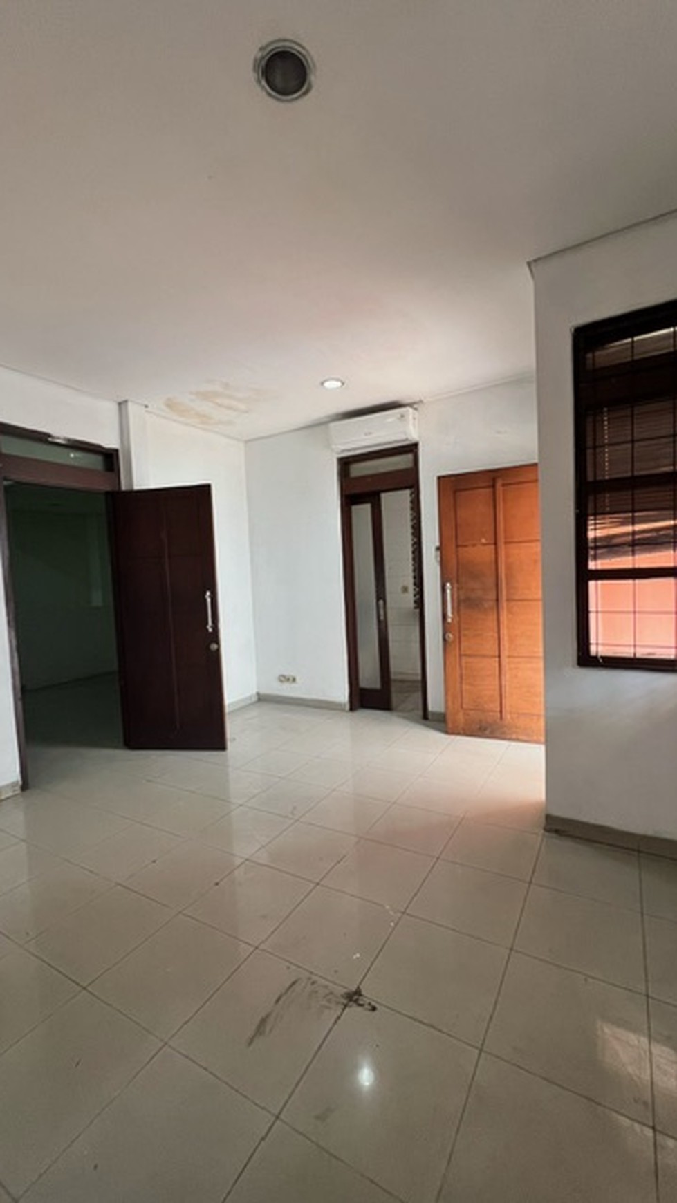 Dijual Rumah lokasi strategis dekat Pondok Indah Mall