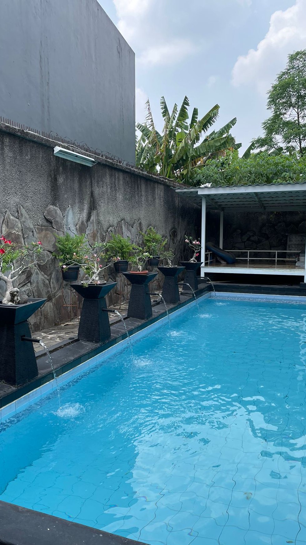 DIJUAL Rumah suasana villa