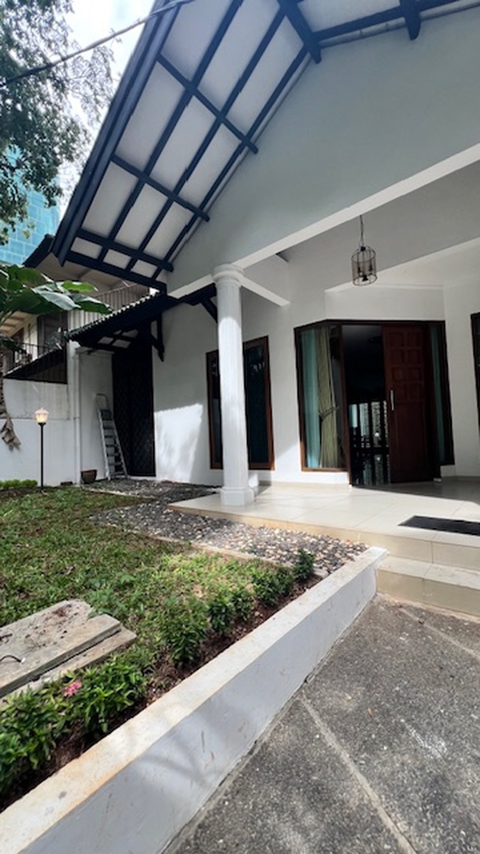 **For Lease: Stunning 3-Bedroom Family Home in Setiabudi**