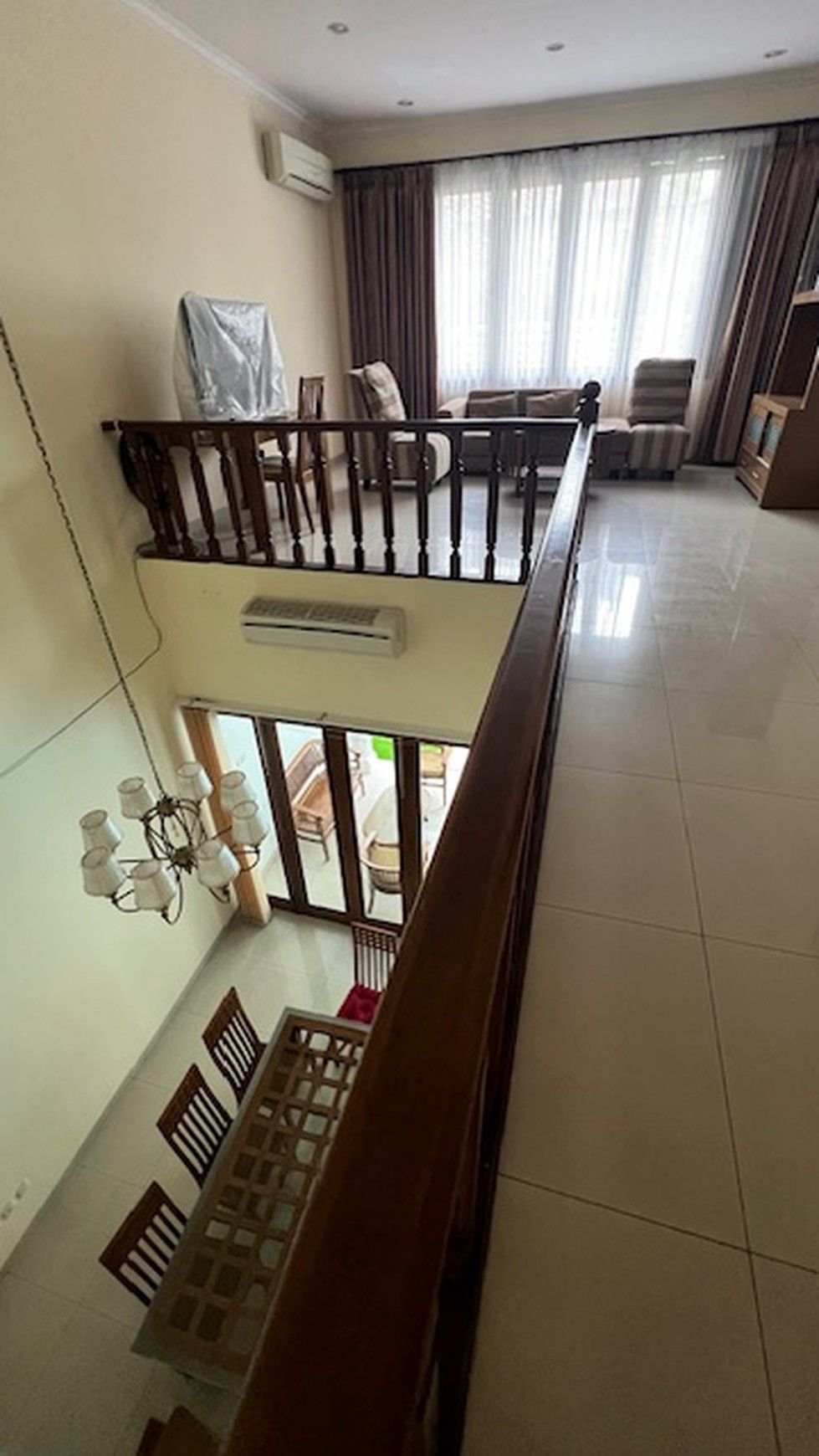 **For Lease: Stunning 3-Bedroom Family Home in Setiabudi**