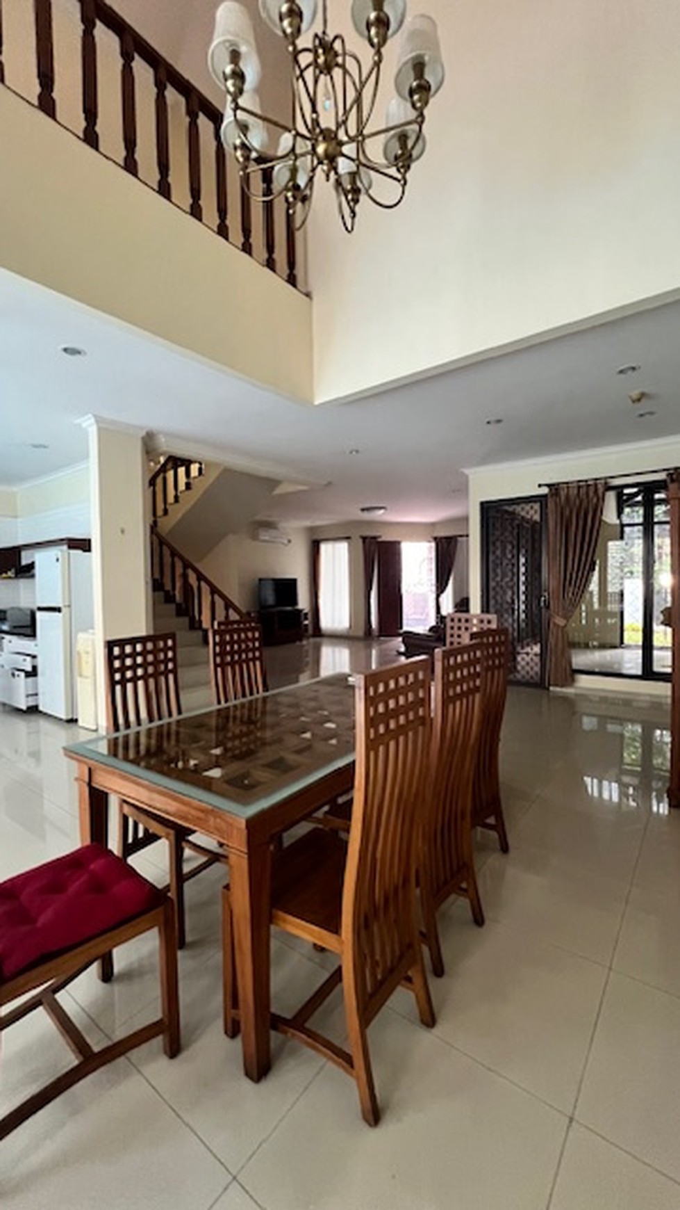 **For Lease: Stunning 3-Bedroom Family Home in Setiabudi**