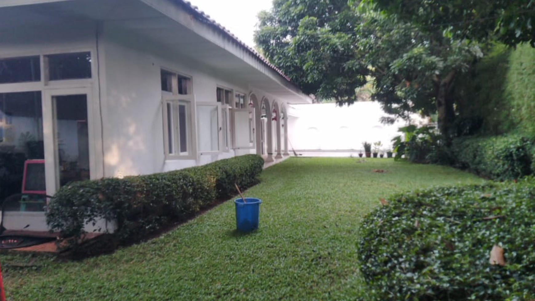 Turun Harga Rumah Tanah Luas di Kemang Barat Jaksel ada Pool