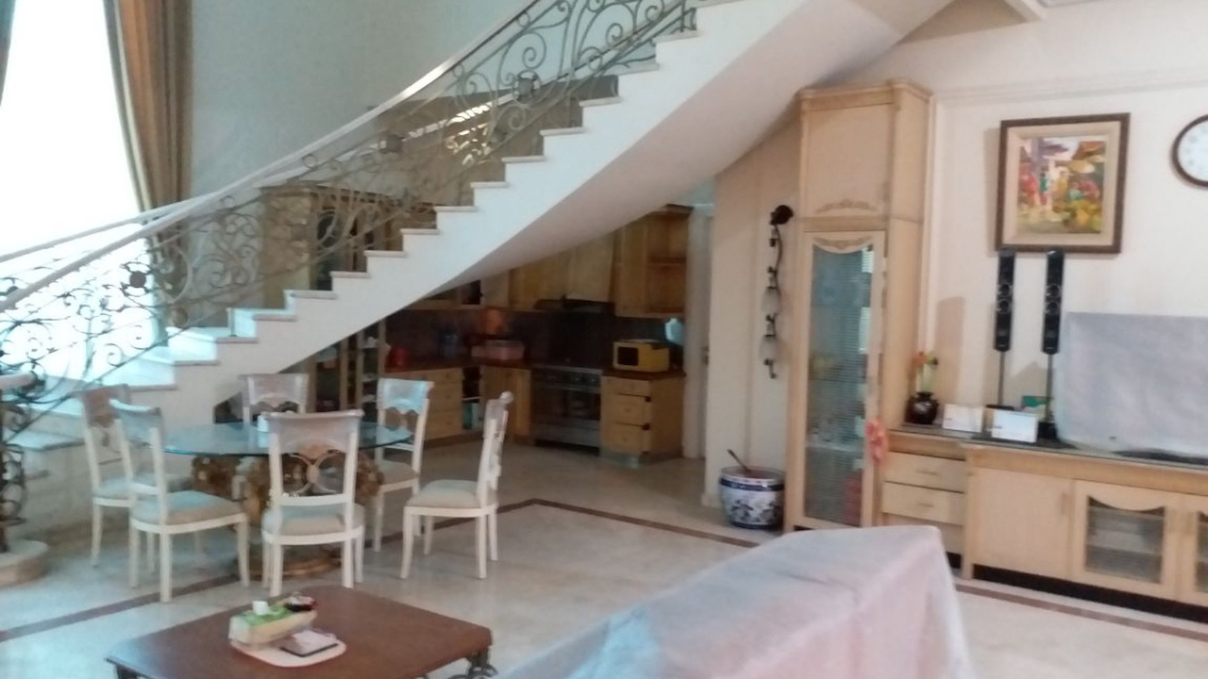 Rumah mewah dijual cepat dan murah