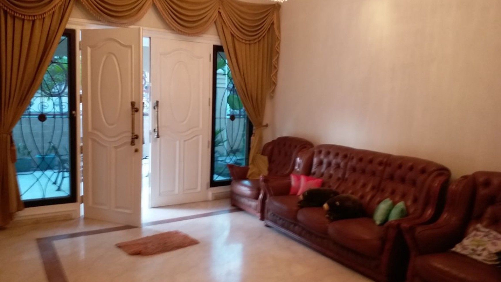Rumah mewah dijual cepat dan murah
