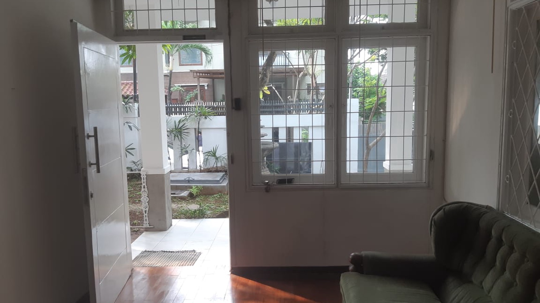 **Stunning 3-Bedroom House for Sale in Kebayoran Baru - Your Dream Home Awaits!**