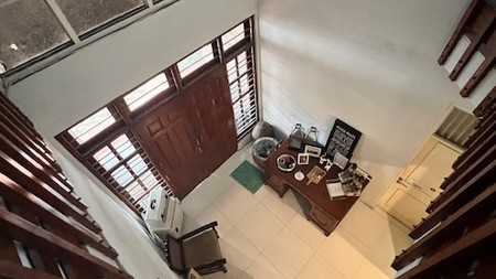 Rumah Dua Lantai Dijual di Gandaria Tengah