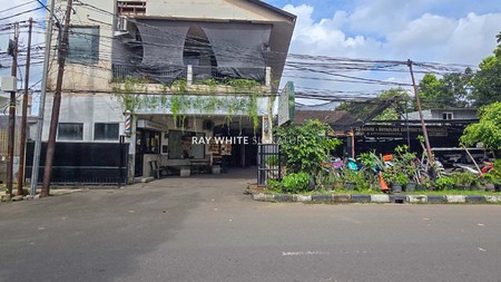 Tanah dan Bangunan Tempat Usaha  di Jl Guntur 