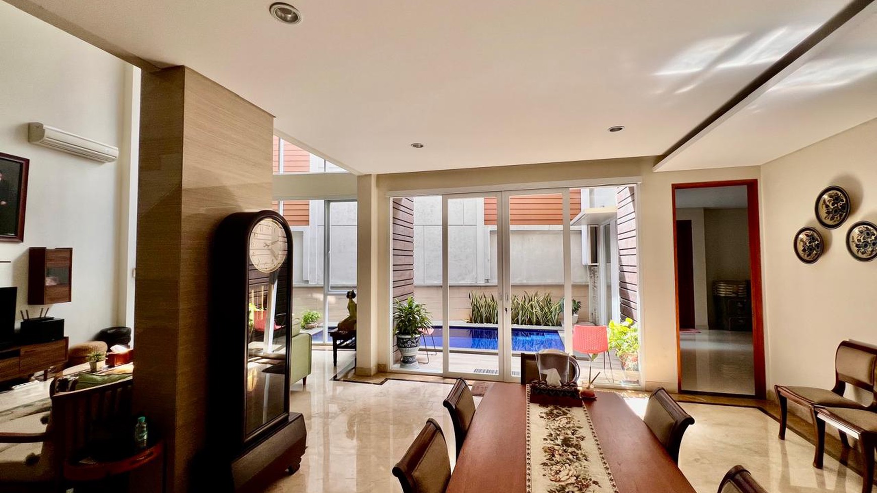 Rumah Hitung Tanah Area Cipete