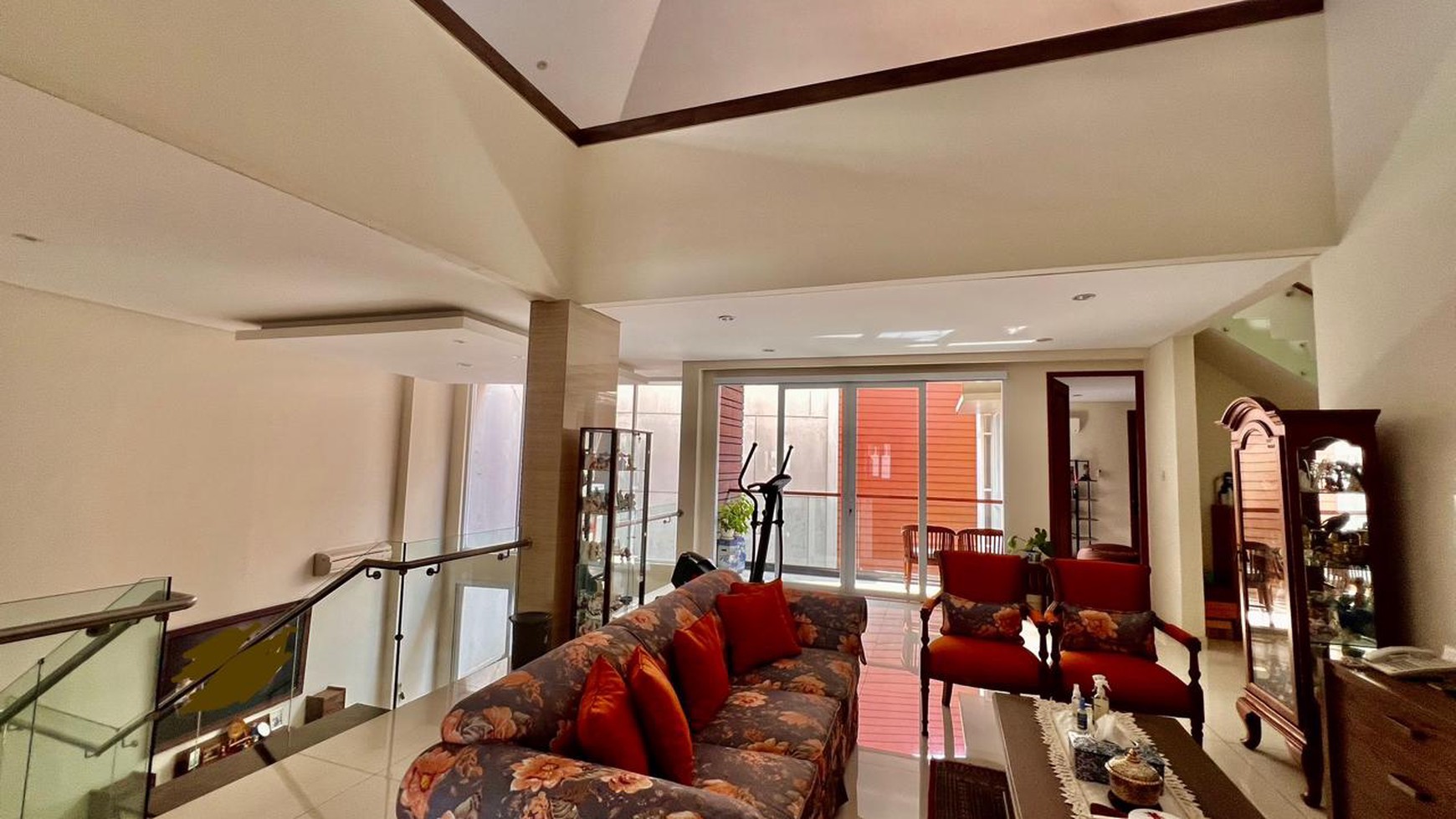 Rumah Hitung Tanah Area Cipete