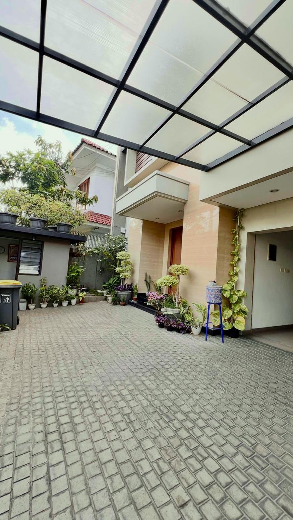 Rumah Hitung Tanah Area Cipete