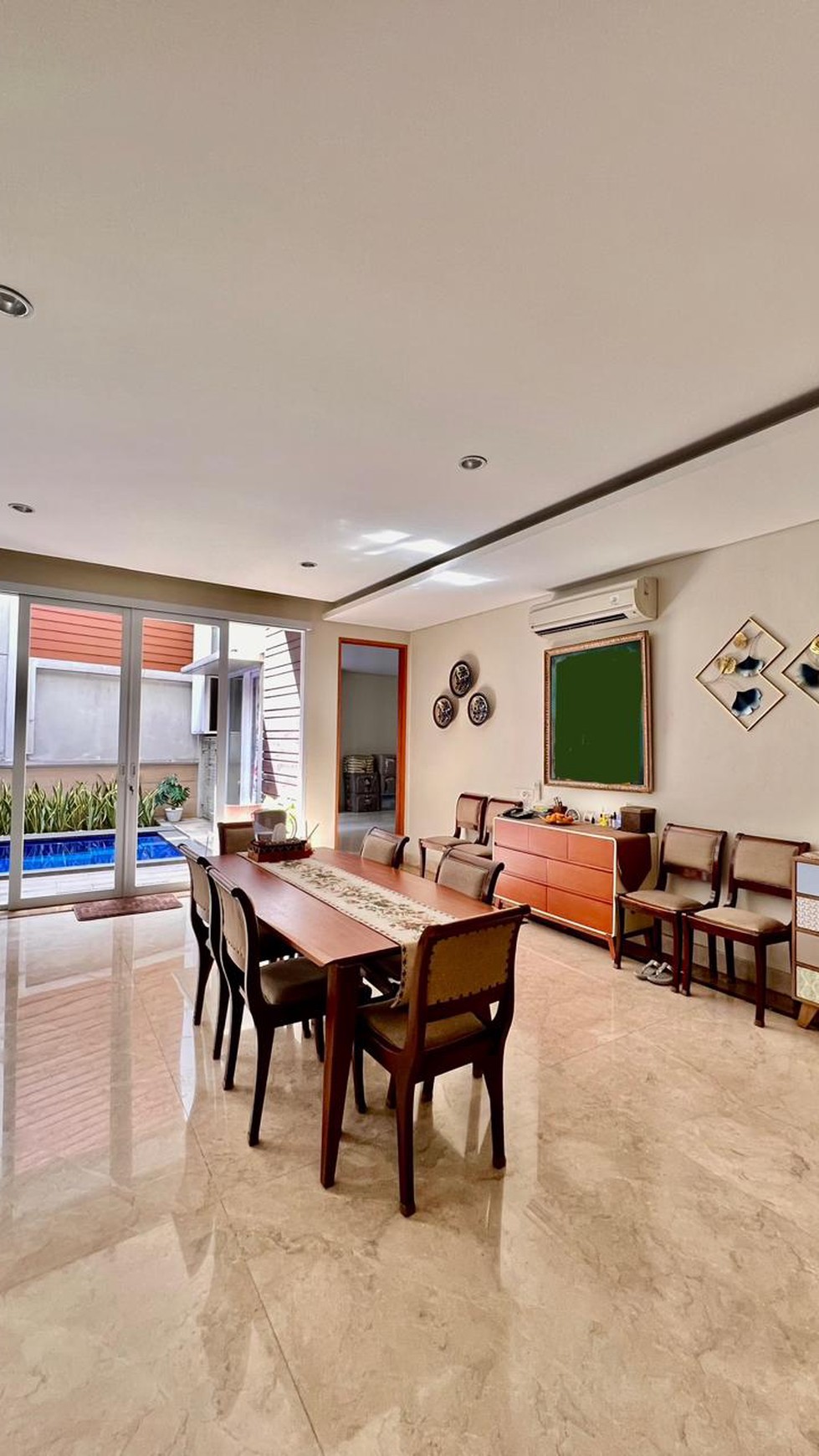 Rumah Hitung Tanah Area Cipete