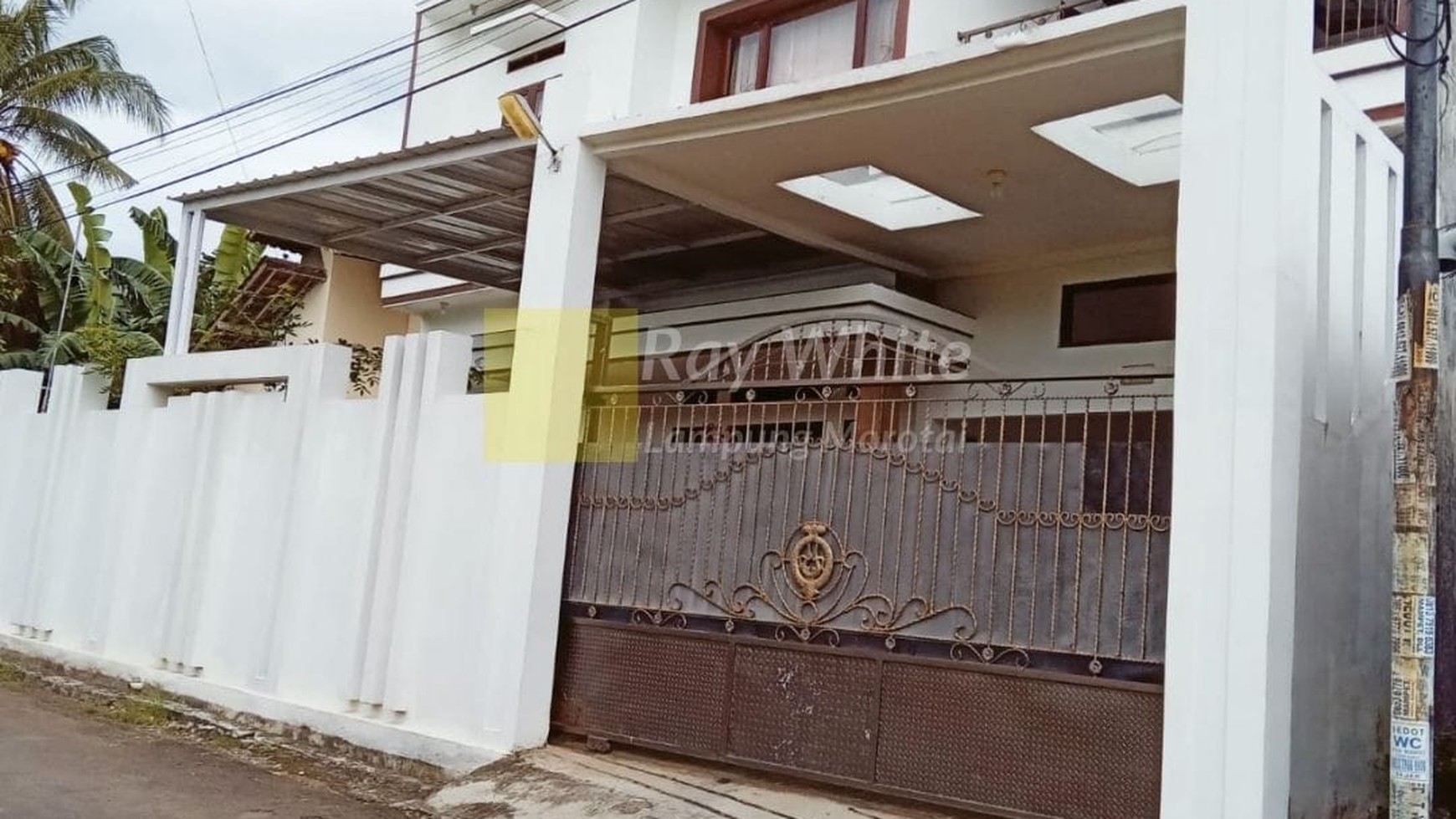 Dijual Rumah dua lantai st