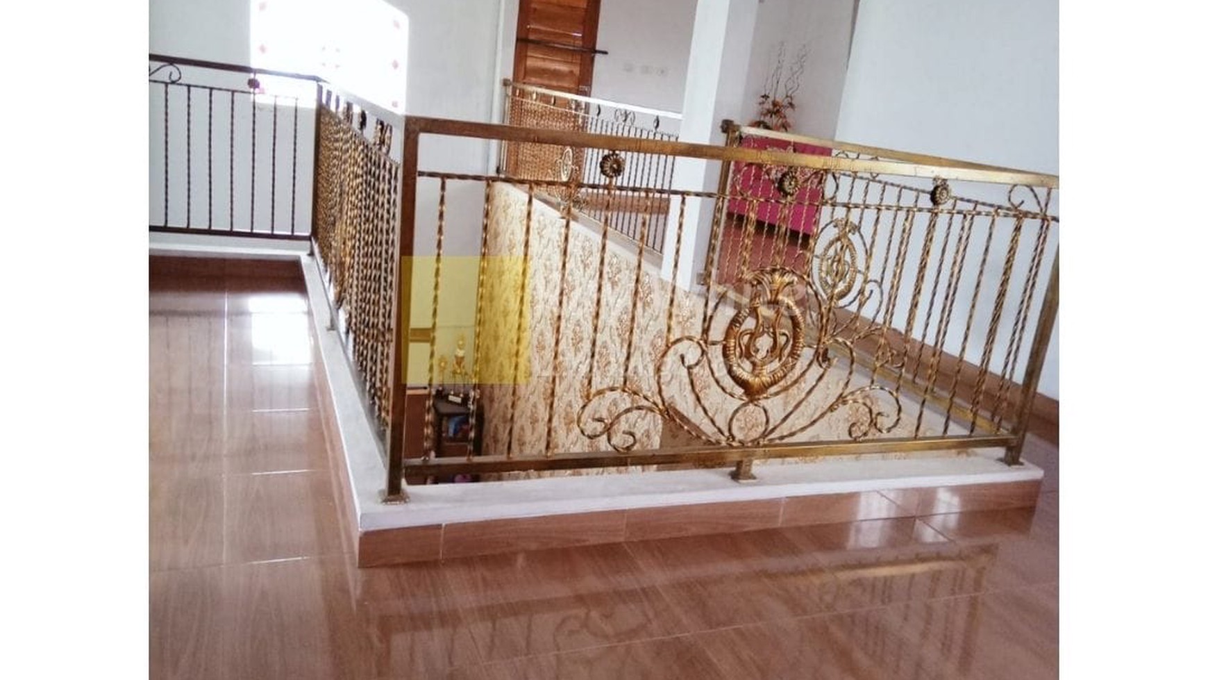Dijual Rumah dua lantai st