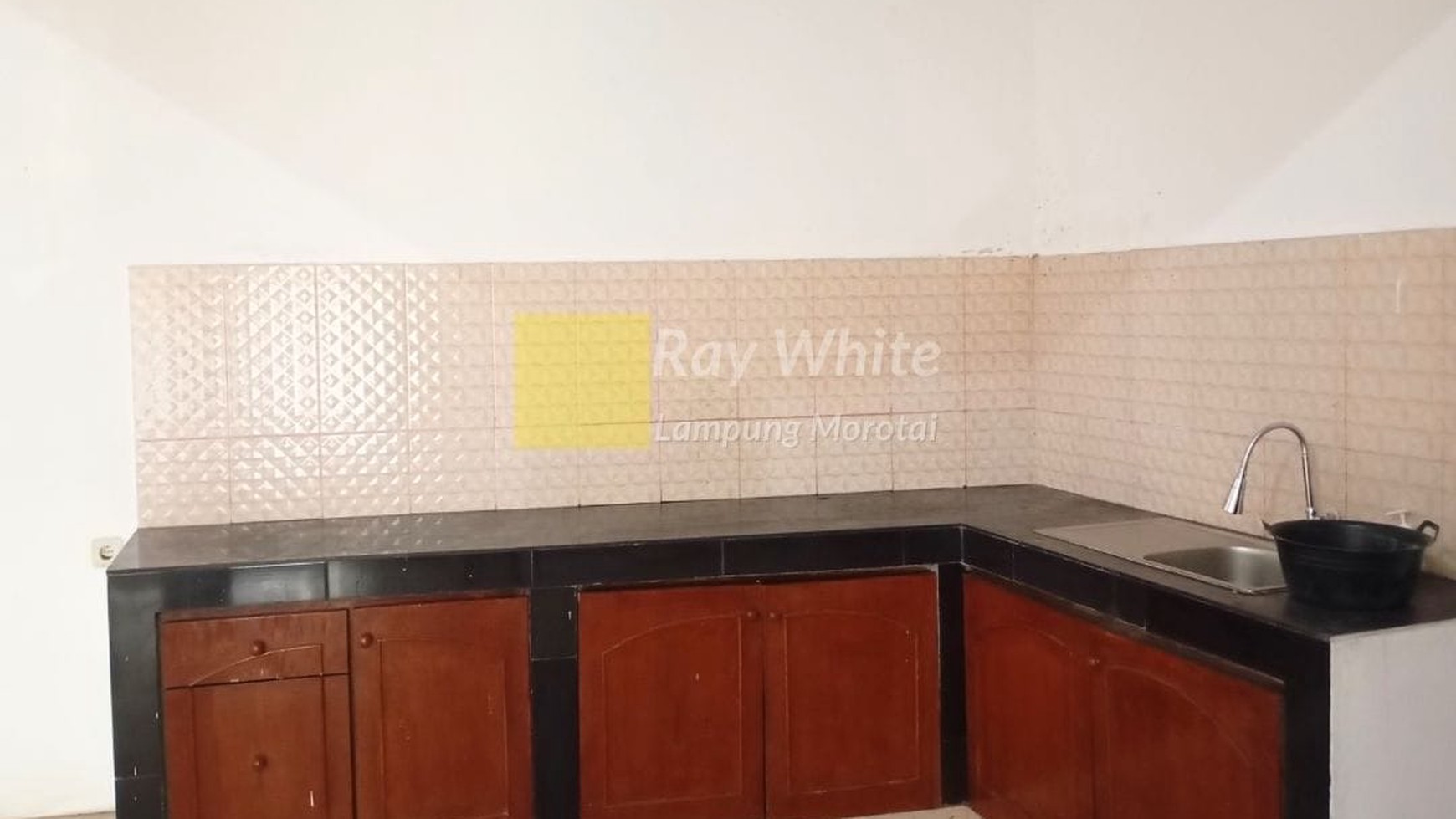 Dijual Rumah dua lantai st