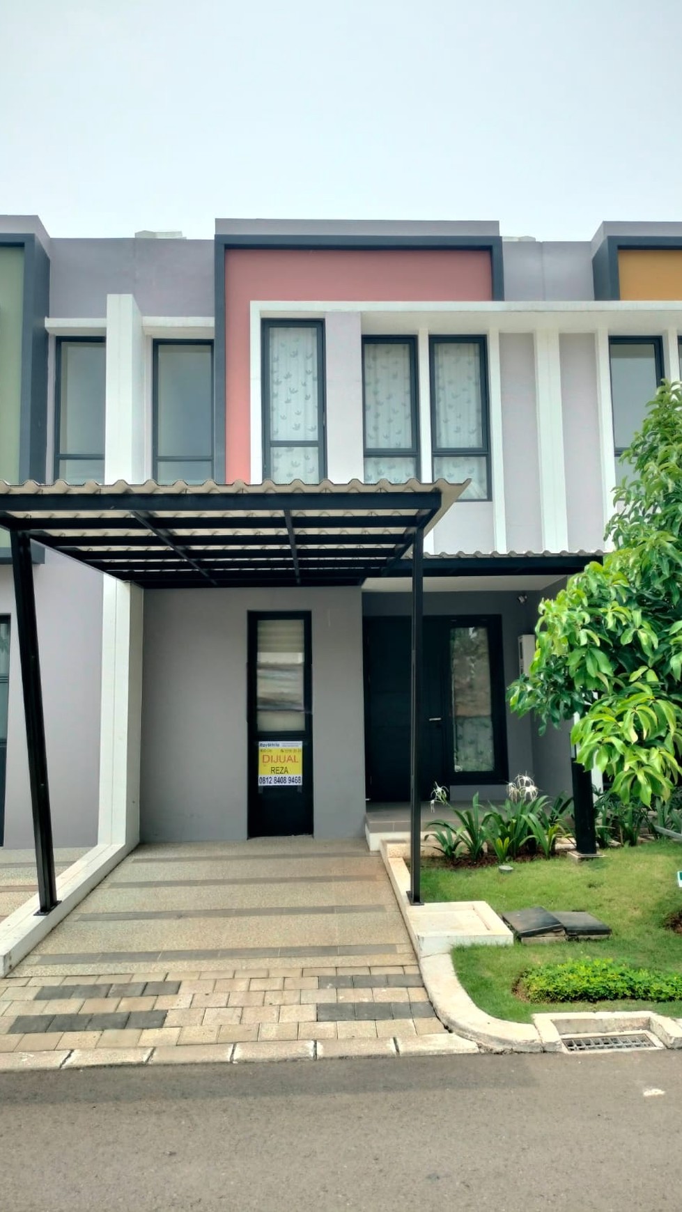 Termurah. Rumah modern cluster Baroni, Gading Serpong.