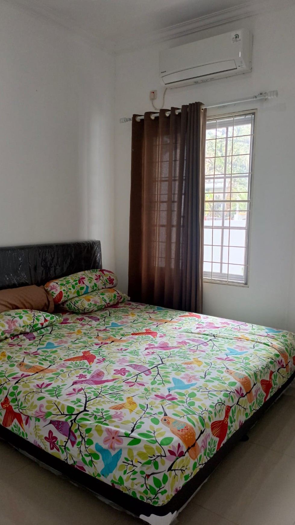 Rumah 1 lantai,luas tanah 120,keamanan di Graha Raya.