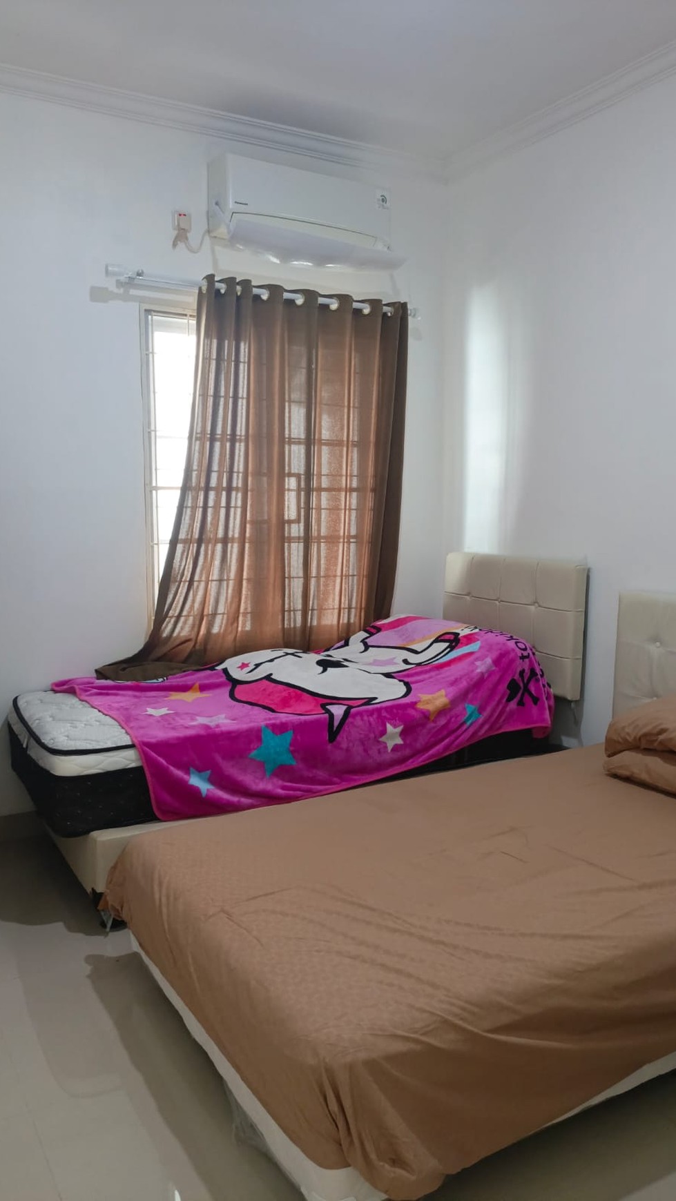 Rumah 1 lantai,luas tanah 120,keamanan di Graha Raya.