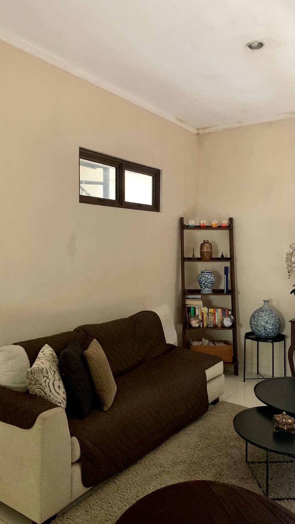 Rumah dalam ruangan rapih,bagus di Bintaro Jaya Tangsel.