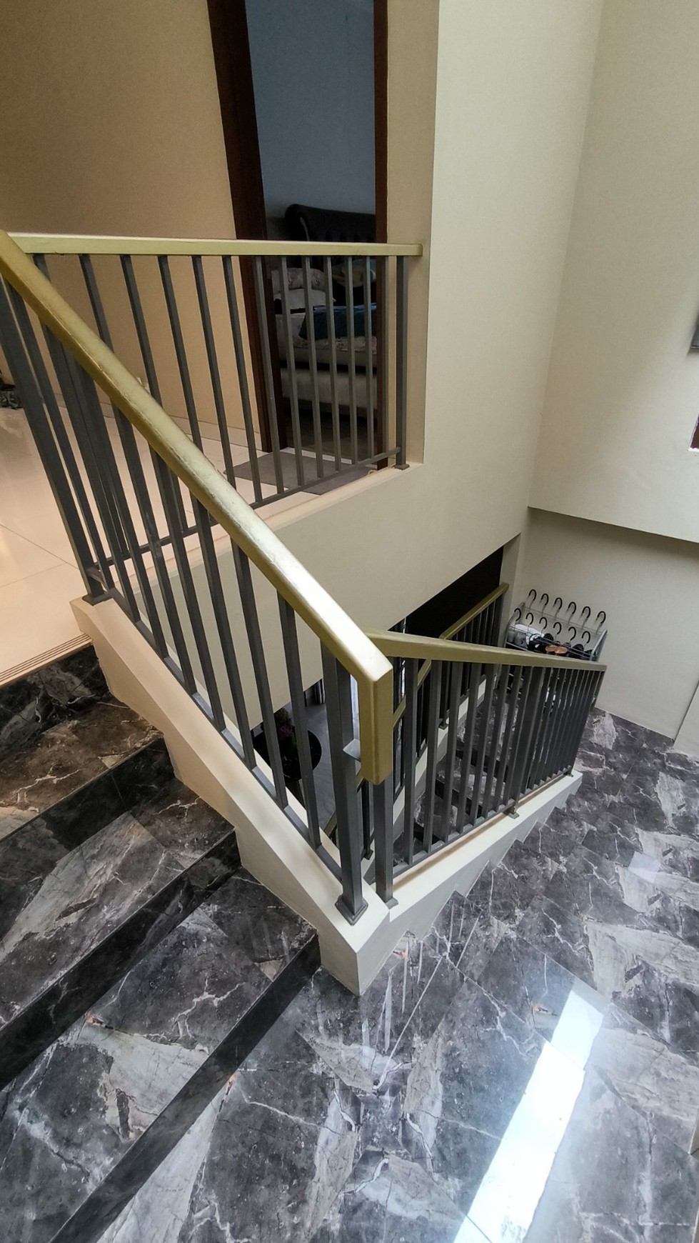 Rumah Mewah,nyaman,keamanan 24 jam di Bintaro Jaya 9