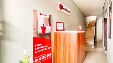 Di Jual Hotel  RedDoorz Jl Adil  Susukan Ciracas dekat terminal Kampung Rambutan Pasar Rabu Jakarta Timur 