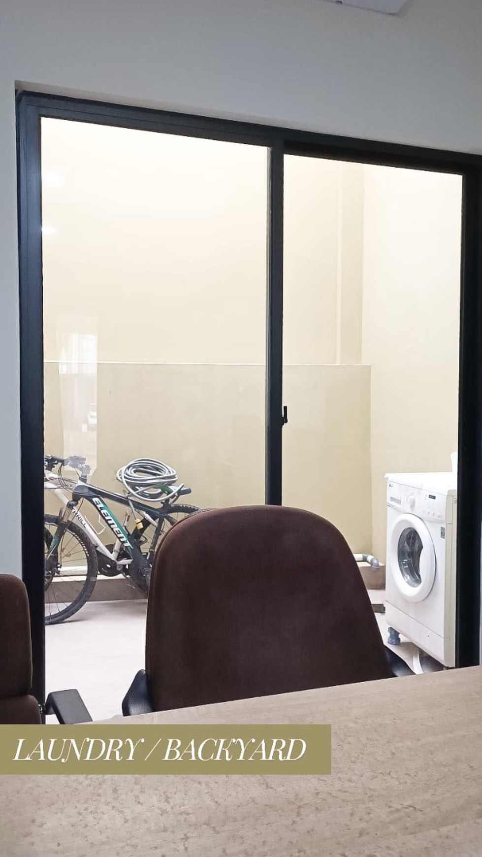 Rumah Cantik, Bagus,dalam ruangan rapih di Bintaro Jaya tangsel.