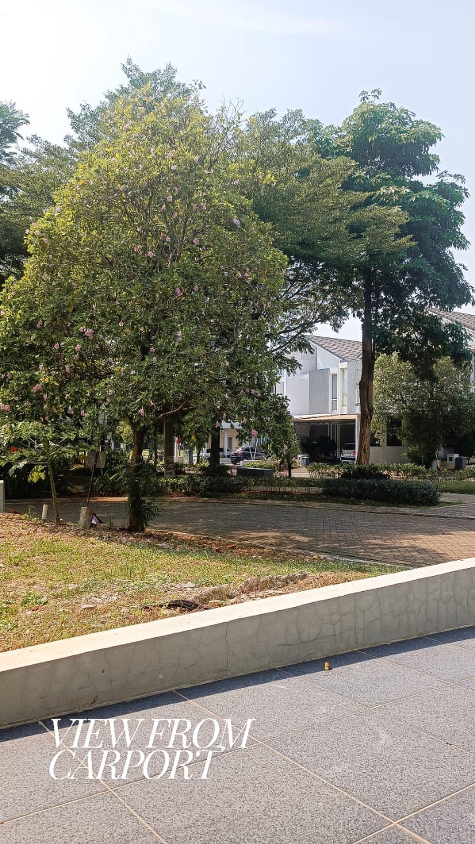 Rumah Cantik, Bagus,dalam ruangan rapih di Bintaro Jaya tangsel.