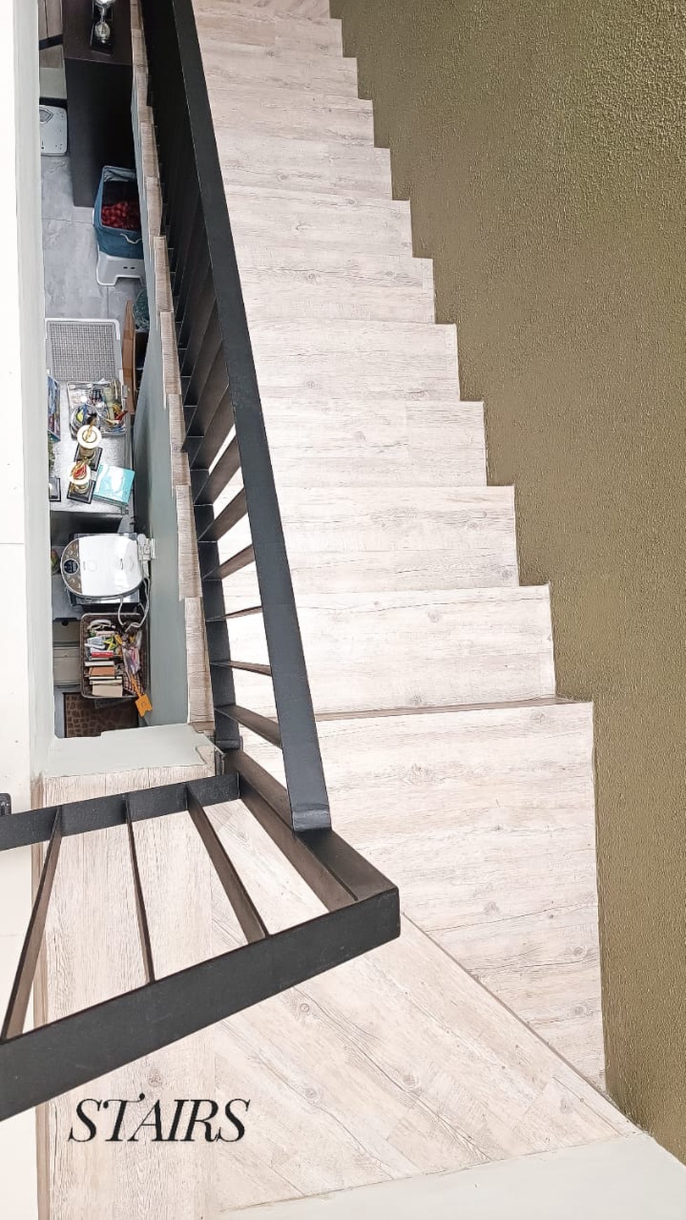 Rumah Cantik, Bagus,dalam ruangan rapih di Bintaro Jaya tangsel.