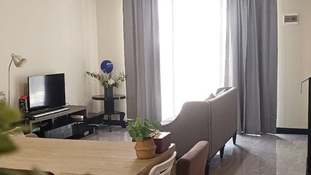 Rumah Cantik, Bagus,dalam ruangan rapih di Bintaro Jaya tangsel.