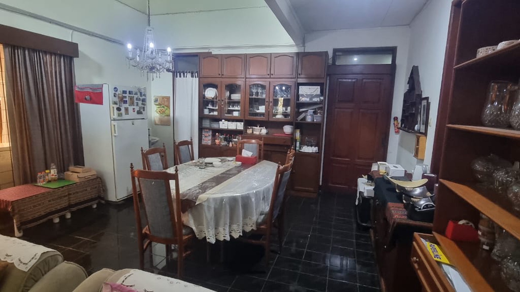 Rumah Lux Semi Furnished di Bandung Utara, Cipedes