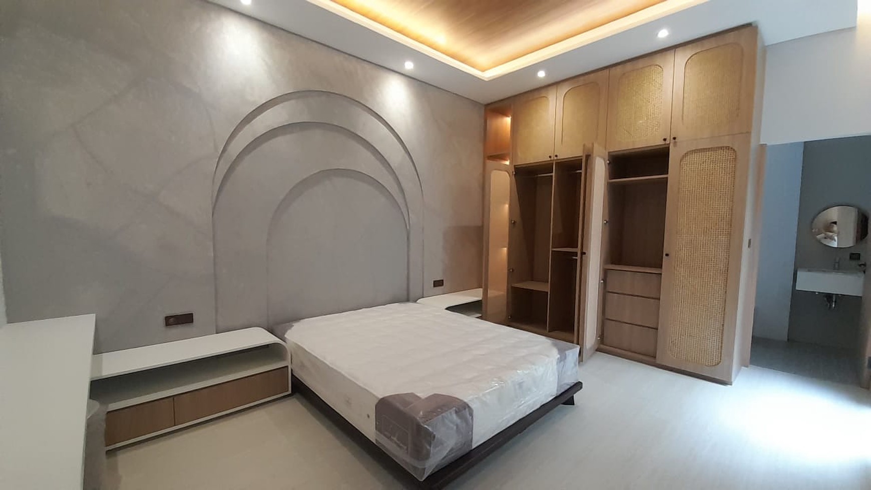 Rumah Lux Full Furnished di KBP Tatar Larangtapa