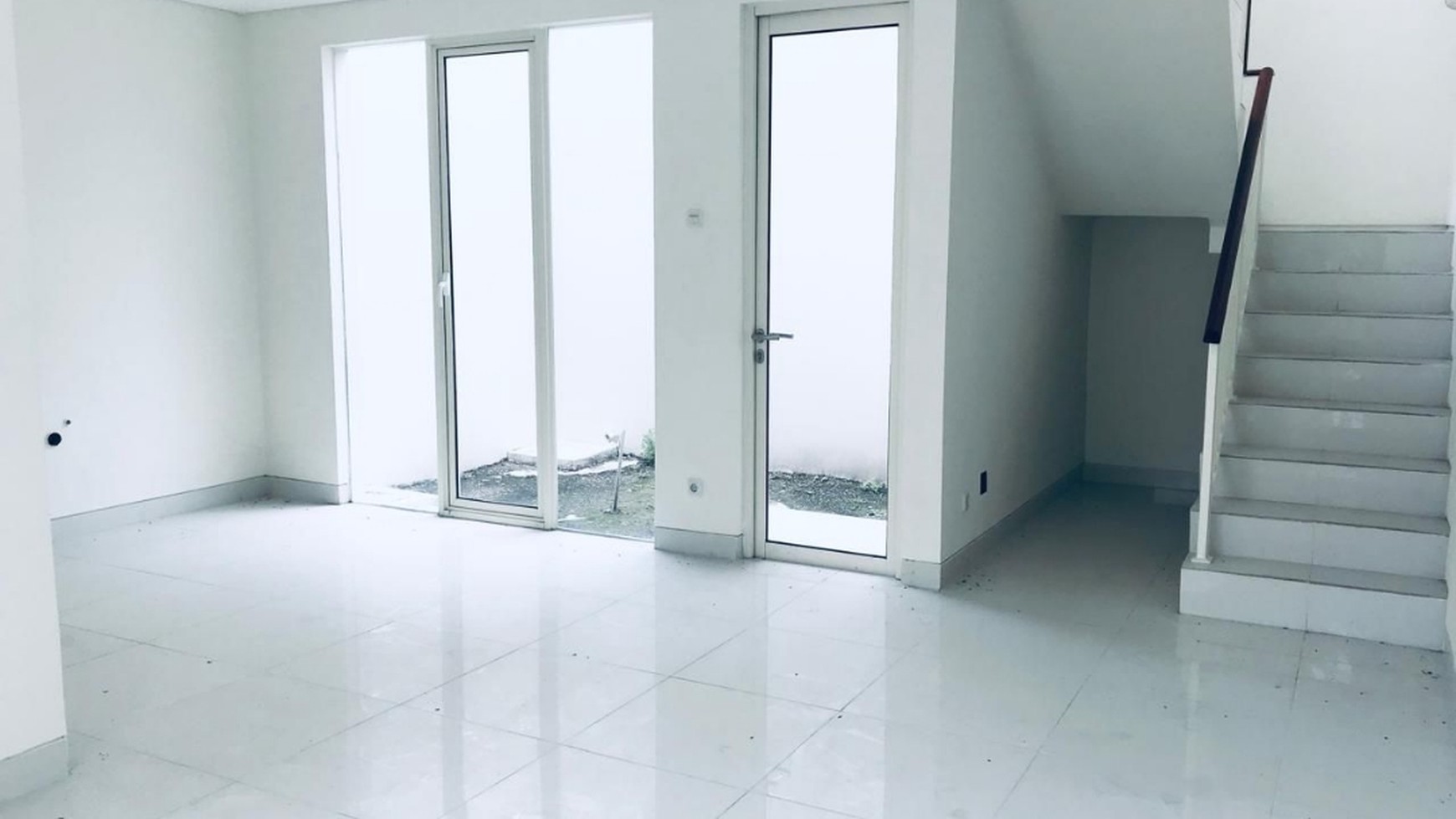 Disewakan rumah grand Pakuwon cluster Quesland Adelaide