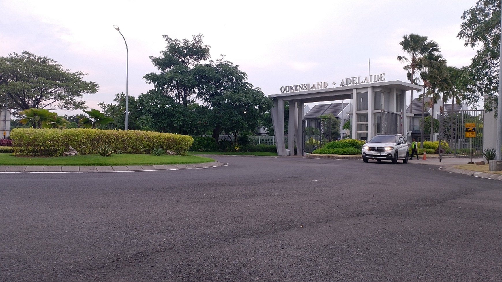 Disewakan rumah grand Pakuwon cluster Quesland Adelaide