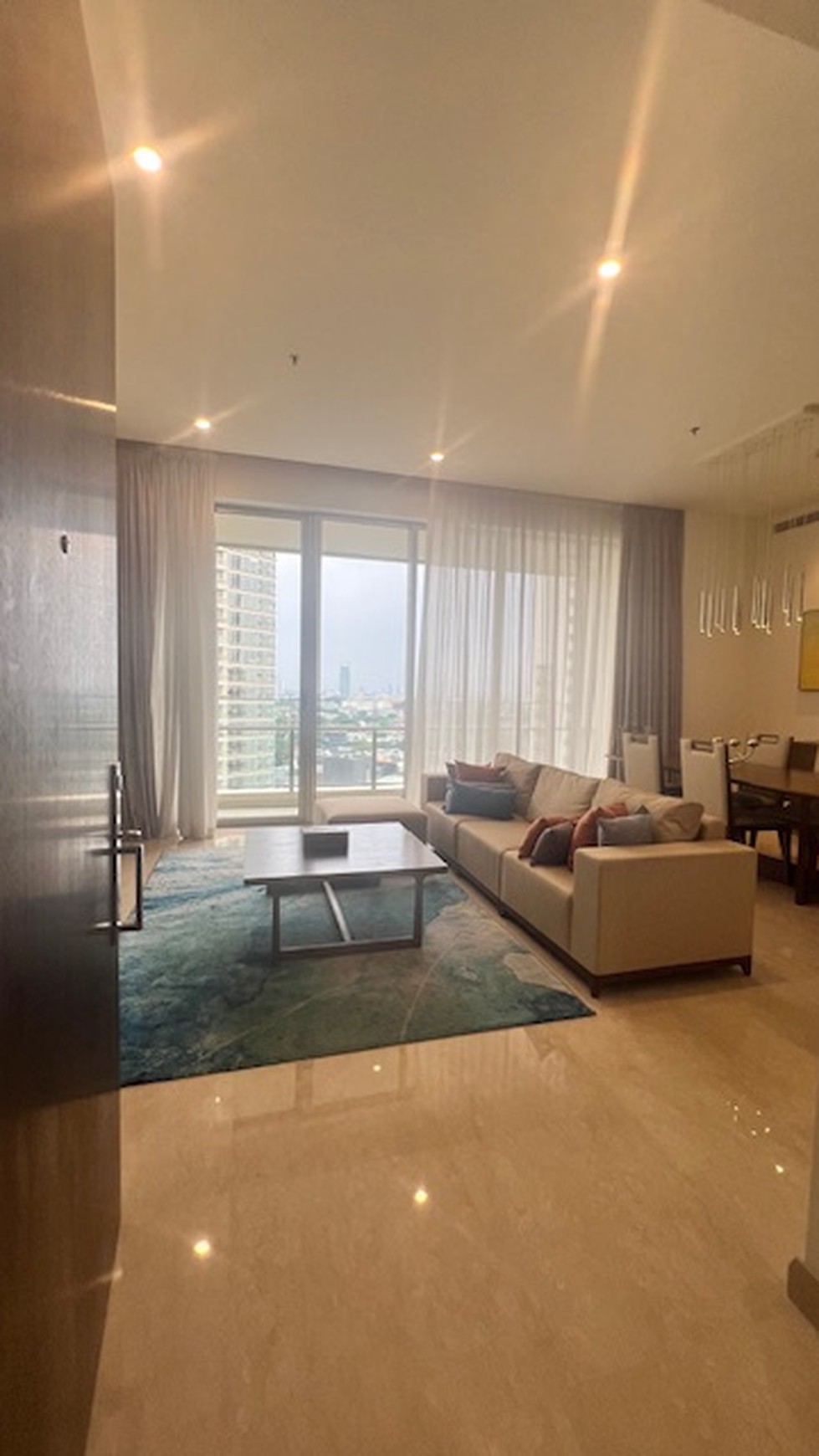 Luxury Apartment for Sale/Rent at The Pakubuwono Spring