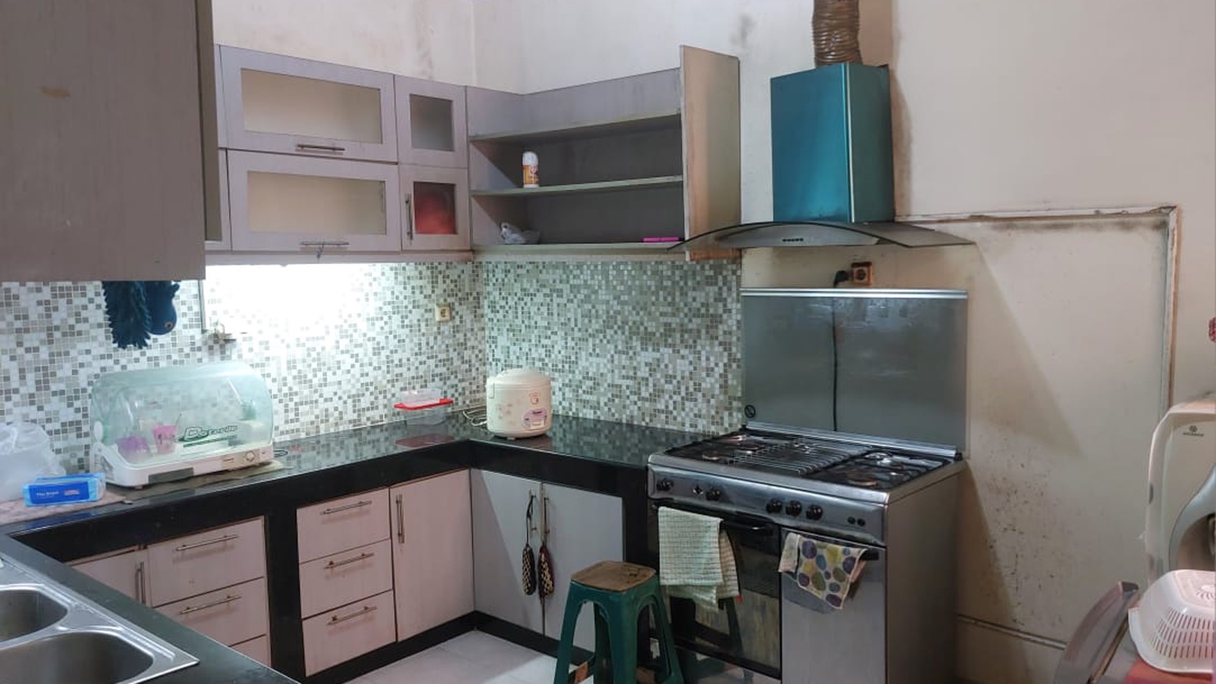 Rumah Bagus 2 Lantai dijual cepat siap huni di Villa Delima, Lebak Bulus