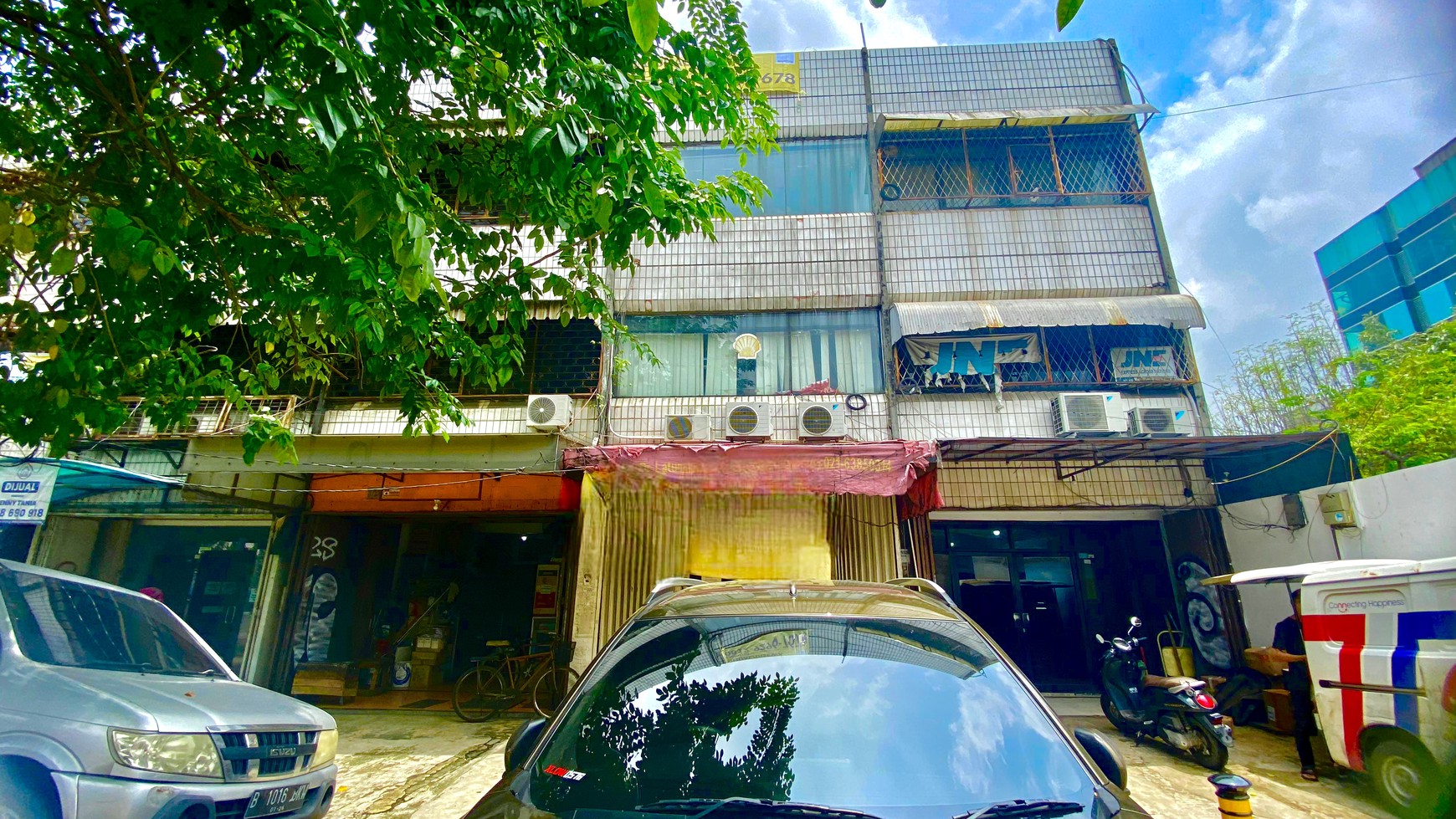 Ruko 3 lantai di Prof Dr. Latumenten tersedia jual beli, dan sewa