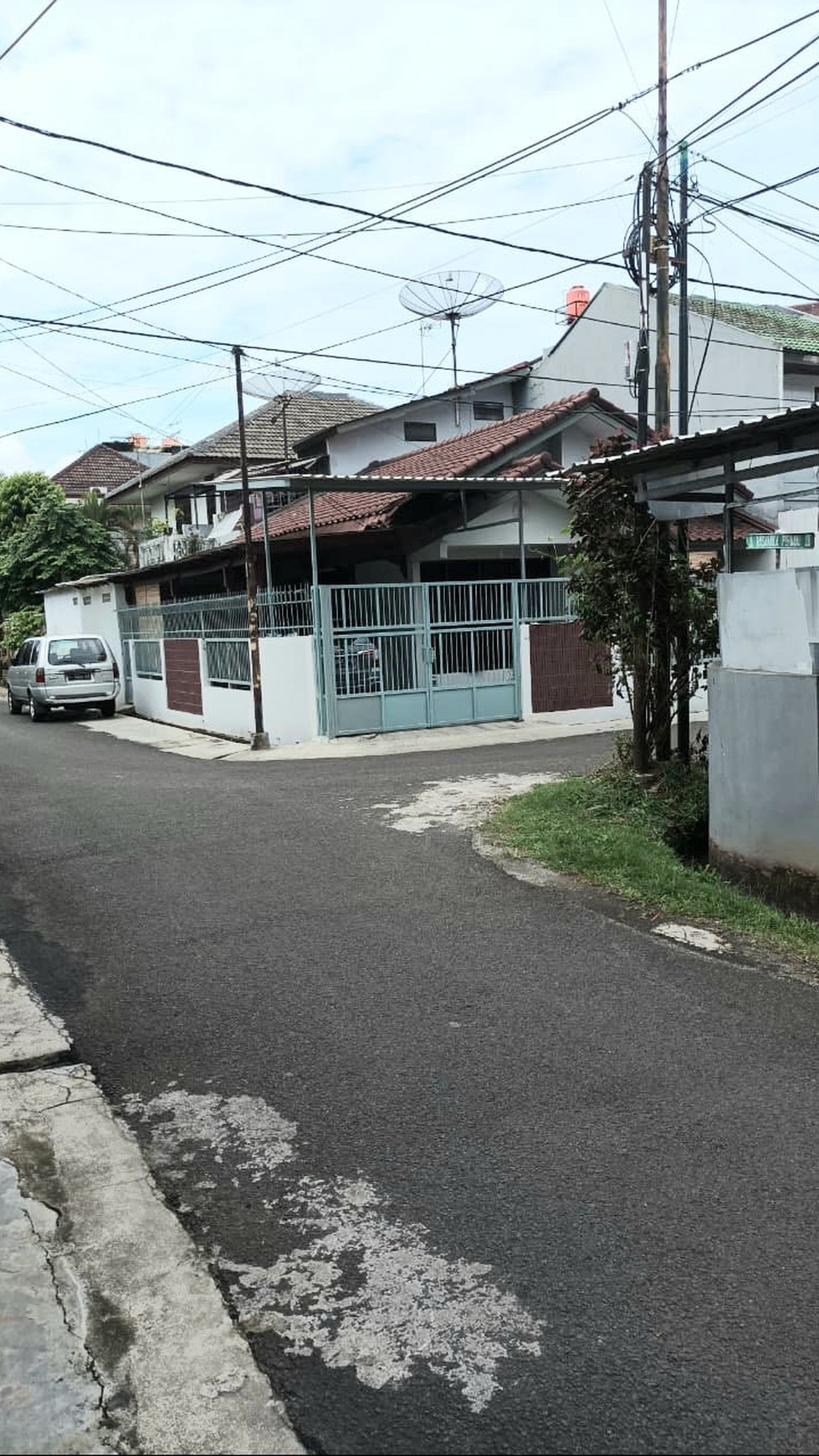 Disewakan rumah bagus siap huni di Kosambi, Jakarta Barat