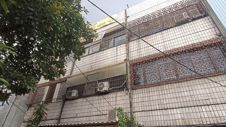 Ruko Strategis 3,5 Lantai Dekat TJ Jembatan Dua Jakarta