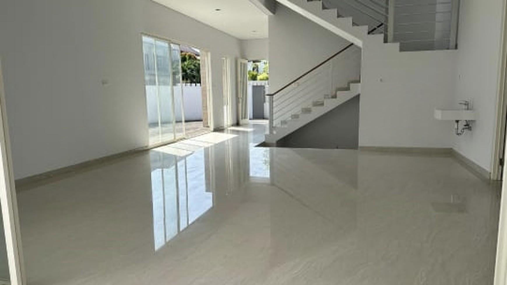 Rumah Hitung Tanah Area Cipete