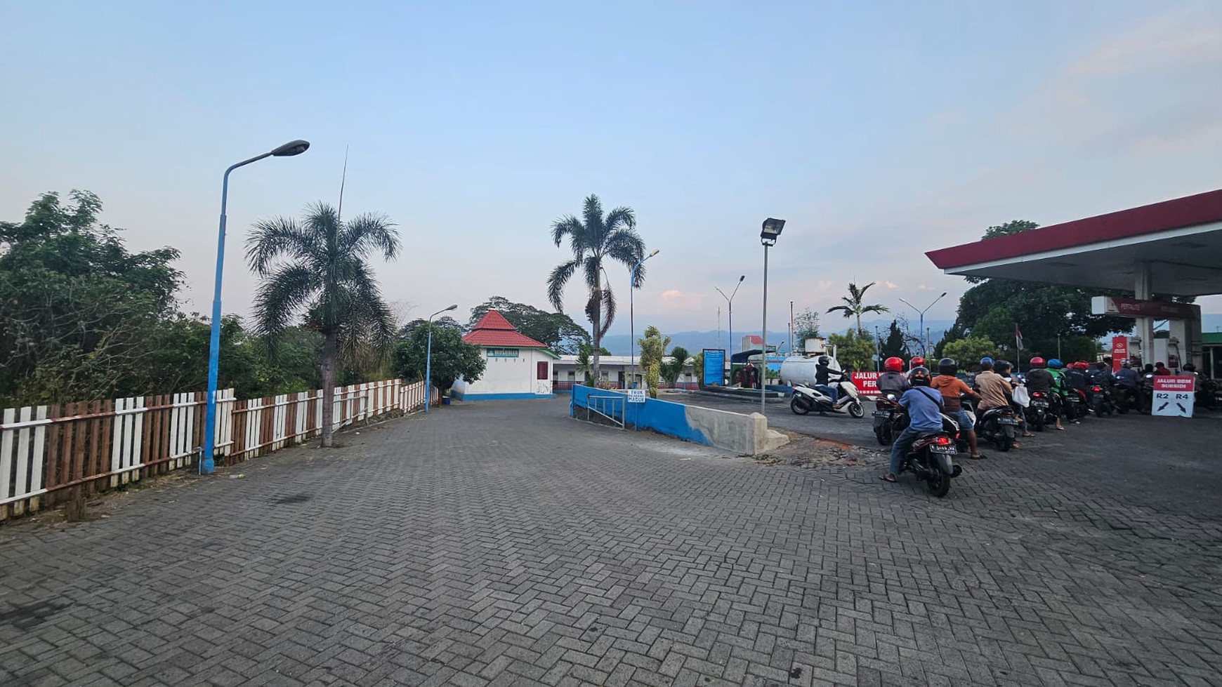 Rumah Hitung Tanah Area Cipete