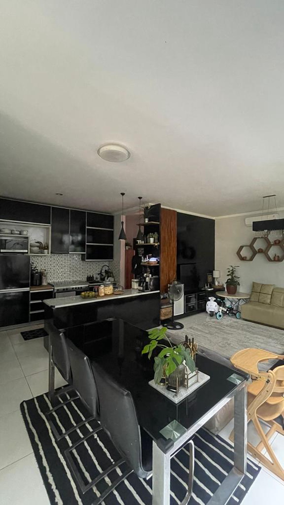 Rumah di Bintaro, sudah renov, type modern di Discovery Residence