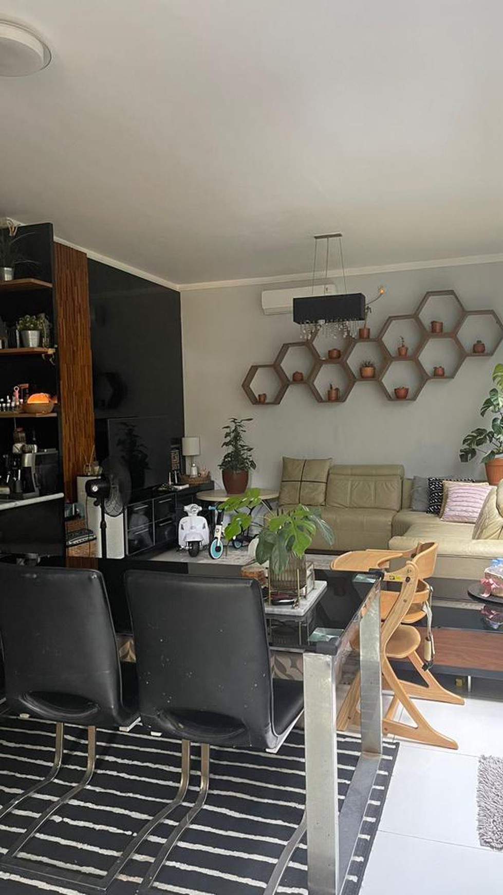 Rumah di Bintaro, sudah renov, type modern di Discovery Residence
