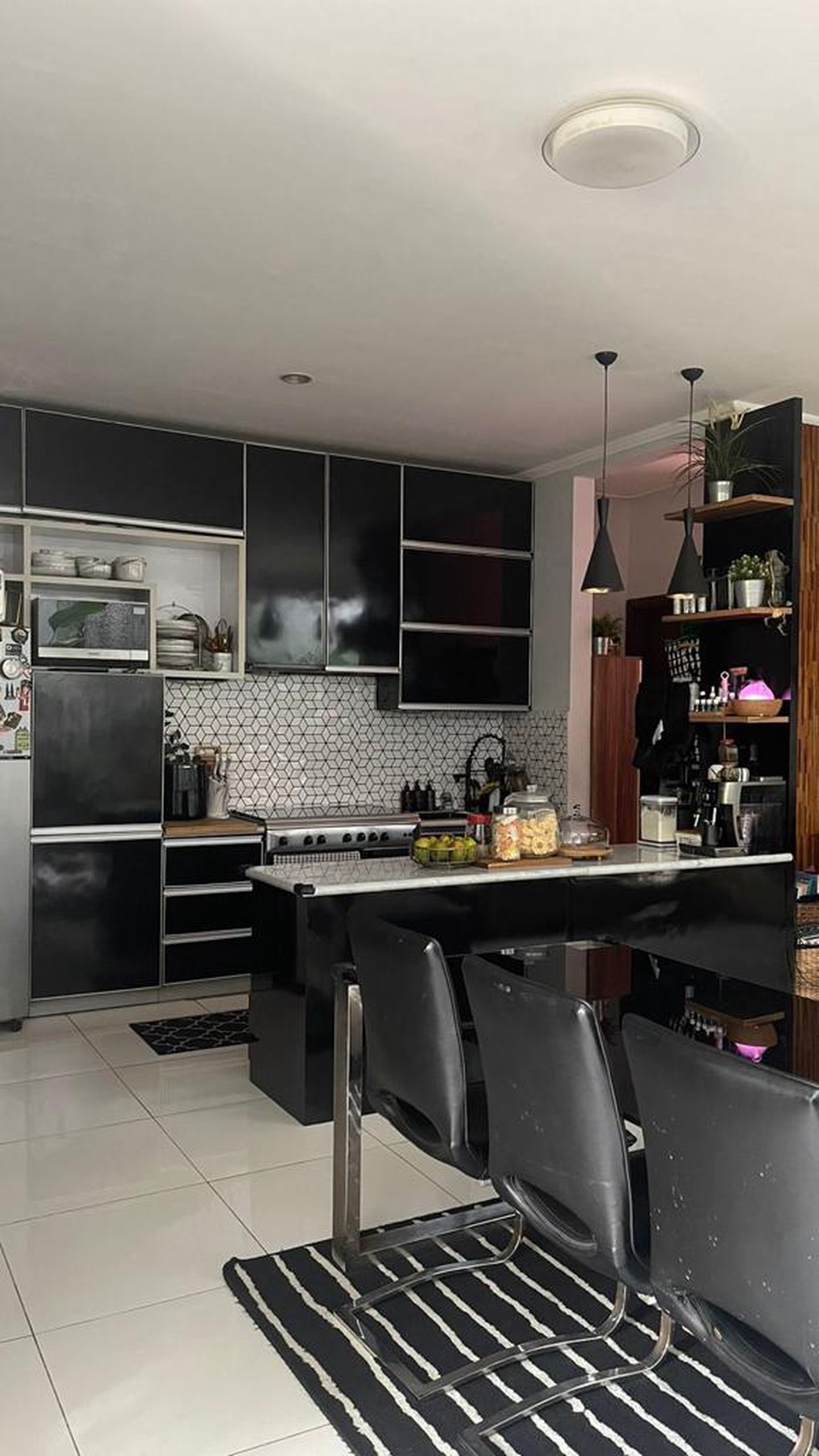 Rumah di Bintaro, sudah renov, type modern di Discovery Residence